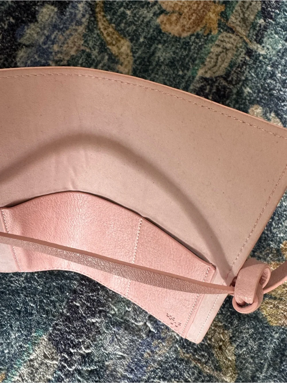 Bookaroo Soft Pink Tech Wrap